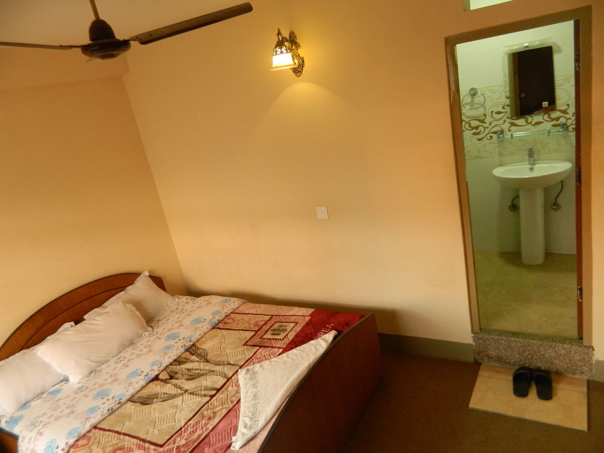 Om Tara Guest House Pvt Ltd Kathmandu Bagian luar foto